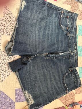 BNWT American Eagle Outfitters Dark Blue Distressed High-Rise Jean Shorts